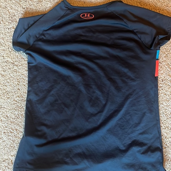 Under Armour performance top - Picture 6 of 6